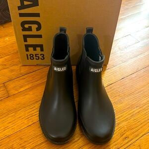 Aigle Rain Boots size 8 but closer to 8.5